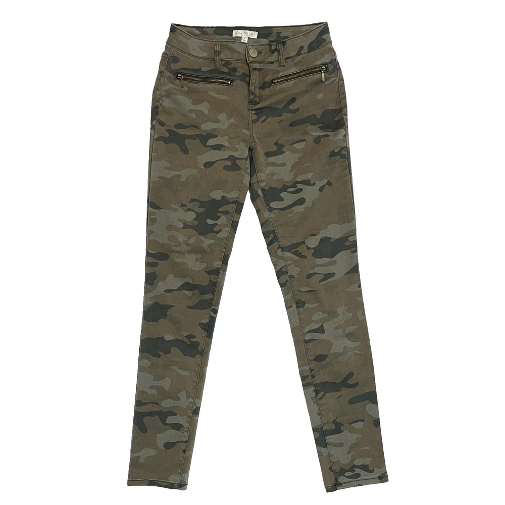 Love Fire Camo Women's Size 7 Skinny Jeans Stretch Hunting 28 Waist 29 Inseam